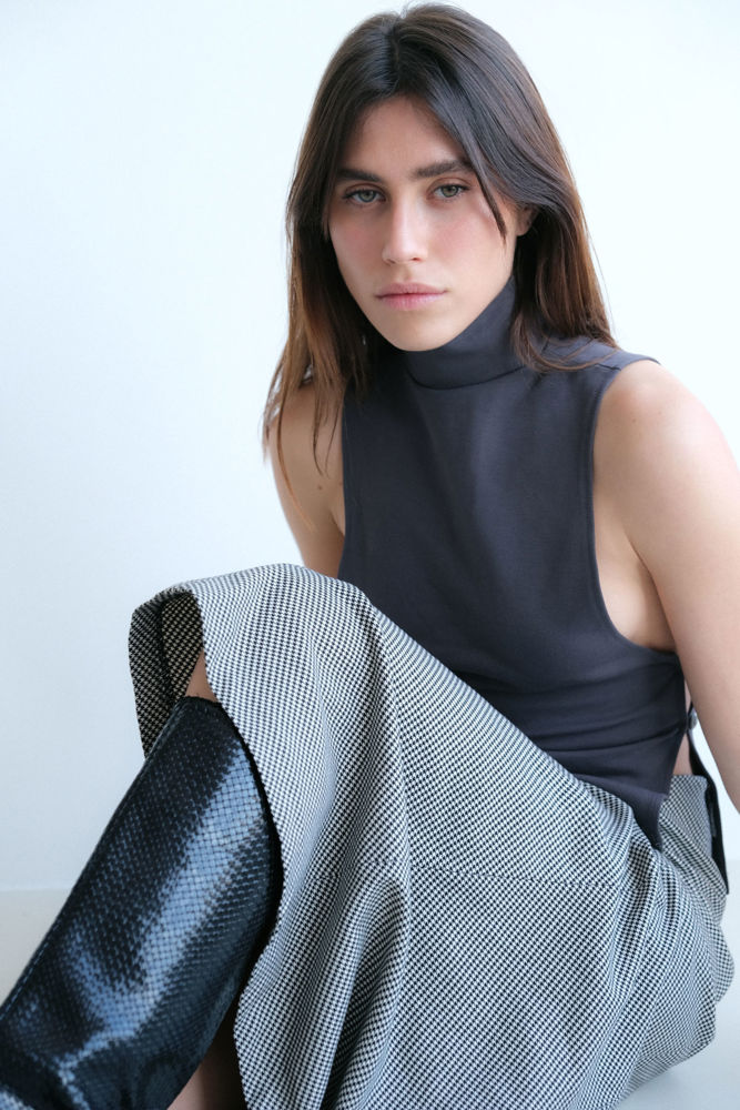 Now representing Ariadna