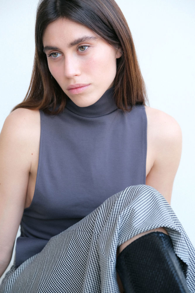 Now representing Ariadna